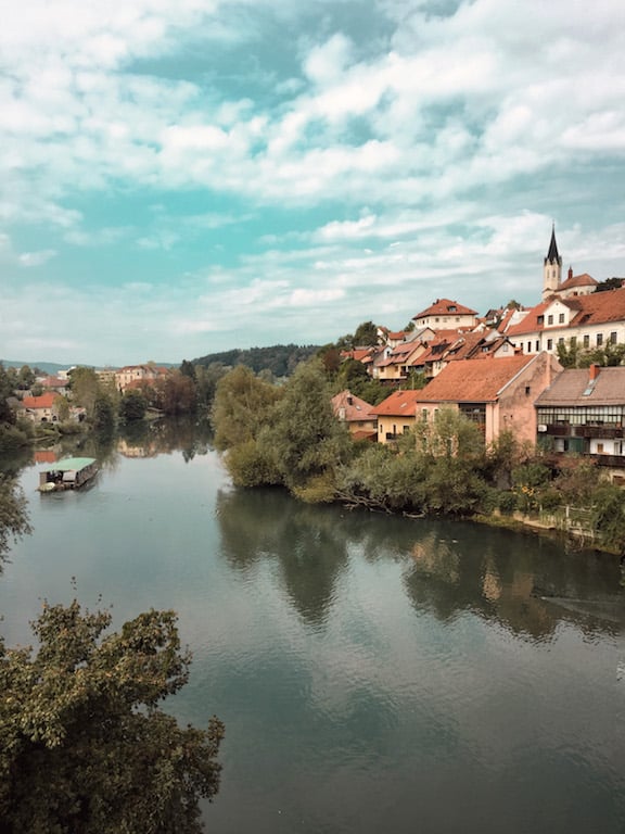 Dolenjska, dal cviček ai Vineyard Cottages