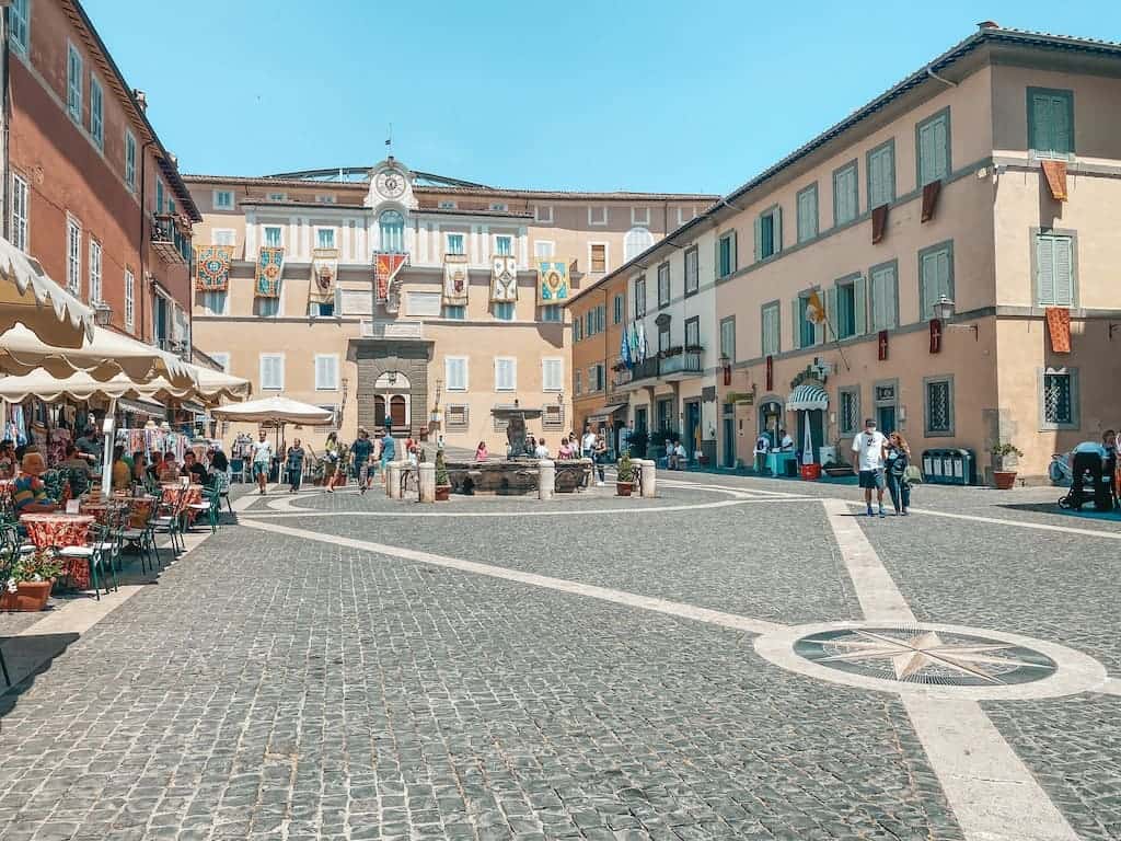 Castel Gandolfo piazza principale