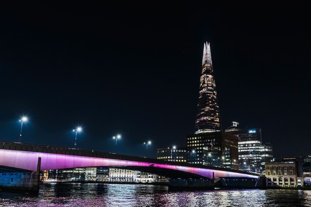 Londra, skyline notturno
