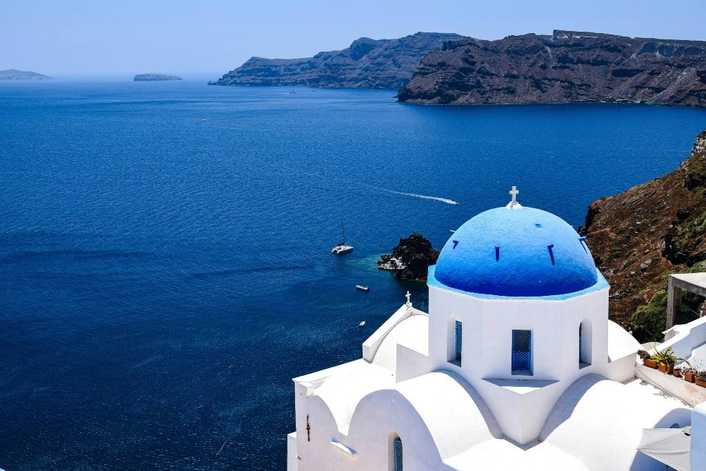 Santorini, l’isola dove i colori diventano emozioni